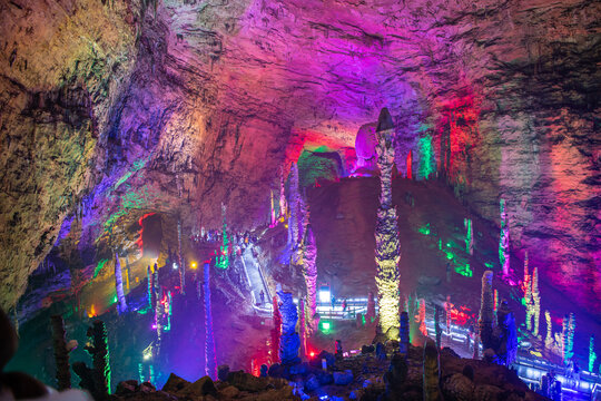 Horizontal panoramica shot of the ceiling and the stalactites and stalagmites of Huanglong cave in Zhangjiajie, Hunan, China, copy space for text