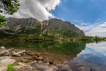 Popradzkie jezioro w tatrach