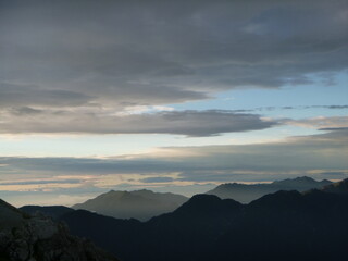 Fototapeta premium 山の朝