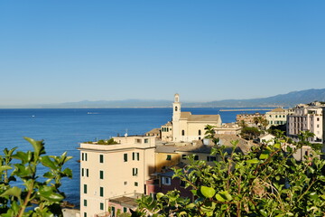 Uno scorcio molto suggestivo sul golfo di Genova visto da Boccadasse con il suo bel campanile