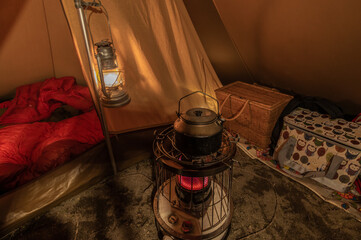 テント内風景