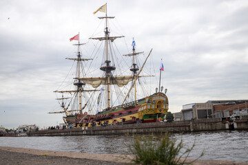 Naklejka premium Old sailing ship Poltava on the Neva