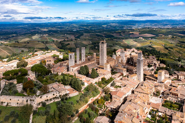 Aerial view, San Gimignano, UNESCO World Heritage Site, Siena, Tuscany, Italy, - obrazy, fototapety, plakaty