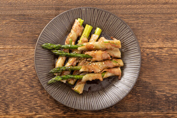 アスパラ肉巻き