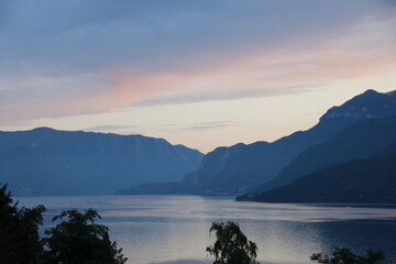 Comasee in der Dämerung