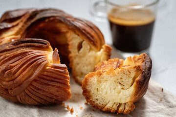 Brioche feuilletée tressée