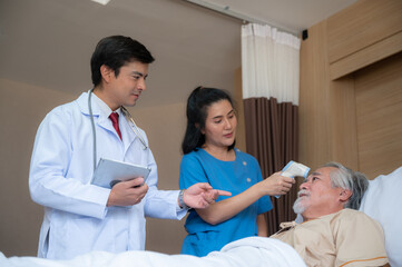 Obraz premium senior elderly patient person visit doctor for health care checkup at hospital, health insurance medical care concept, old man having disease and making medicine help support by nurse at clinic