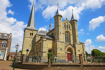 Obraz premium Geulle (Meersen), Netherlands (South Limburg) - Juin 9. 2022: Beautiful gothic medieval church from 16th century, national dutch heritage site