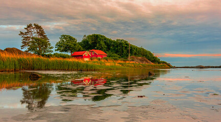Sunset at Neverfjorden © DarekPiosik