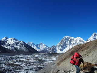 Fototapeta premium Porter Khumbu Vally