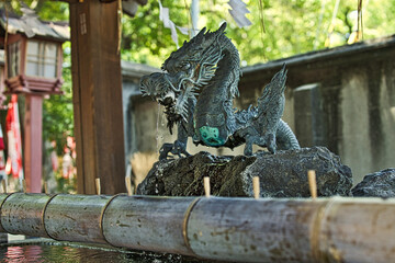 神社境内手水舎素材