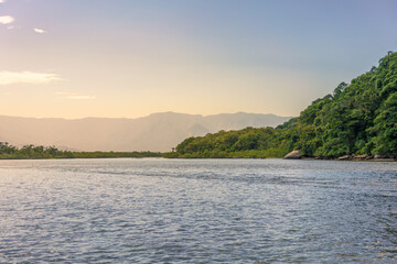 paisagem da praia de São Sebastião, litoral brasileiro. Local para turismo e lazer.