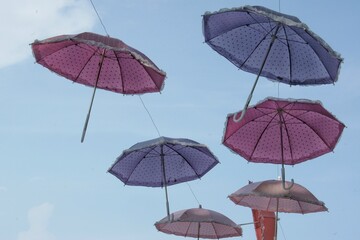 Fototapeta na wymiar umbrellas on the beach