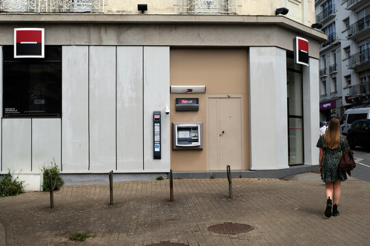 Vannes, France, 14 juin 2022 : Agence bancaire de la Soci&eacute;t&eacute; G&eacute;n&eacute;rale de Vannes en Bretagne