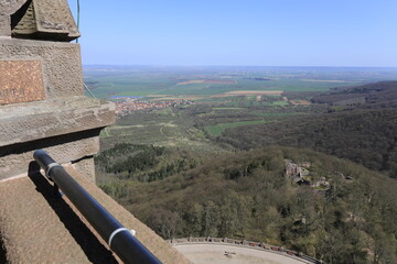 Kyffhäuser Denkma, auch Barbarossadenkmal, ist ein Kaiser-Wilhelm-Denkmal im Kyffhäusergebirge...