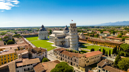 Aerial view at tower of Pisa in Italy on a sunny day - obrazy, fototapety, plakaty