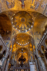 Fototapeta na wymiar Ceiling mosaics of the St Mark's Basilica in Venice