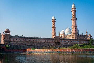 Fototapeta na wymiar Taj Ul Masajid, Bhopal, Madhya Pradesh, India. One of the largest mosques in Asia's