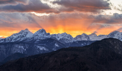 Naklejka na ściany i meble Majestic sunset in the mountains