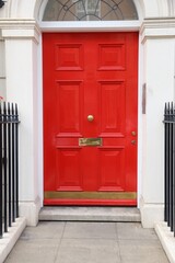 Obraz na płótnie Canvas Red door in London UK
