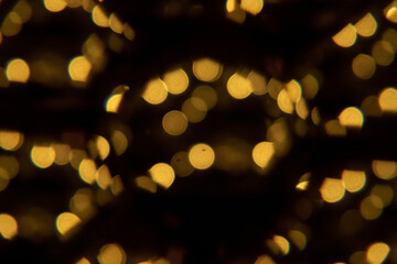 Lichterkette leuchtende Lampen bei Nacht weihnachtlich - 511088460