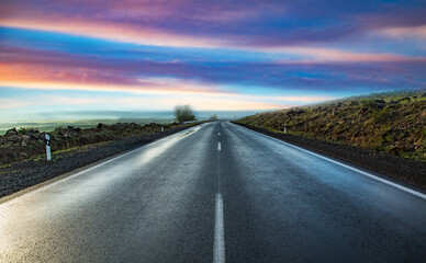 Obraz na płótnie Canvas High speed road with cloud background