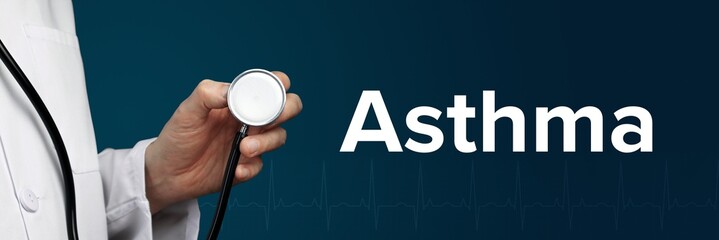 Asthma. Arzt hält Stethoskop in Hand. Begriff steht daneben. Blauer Hintergrund mit EKG. Medizin