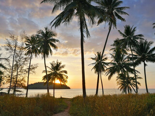 Obraz na płótnie Canvas Sunset in Koh Kong Cambodia