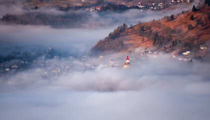 Fototapeta na wymiar Hidden villages in the morning mist