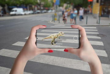 3d projection of dinosaurs on the street with smart phone and augmented reality technology concept - obrazy, fototapety, plakaty