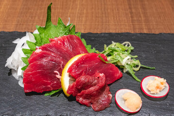 新鮮な馬肉を使った熊本の郷土料理 馬刺し