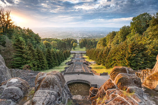 Kassel, Blick vom Herkules &uuml;ber den Bergpark auf die Stadt