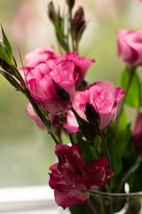 beauty bouquet in vase, pink eustoma