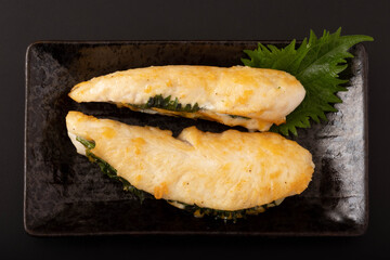 鶏ささみ紫蘇チーズ包み焼き
