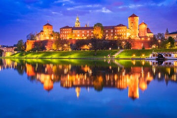 Fototapeta na wymiar Krakow, Poland - Wawel Castle and Vistula River reflection