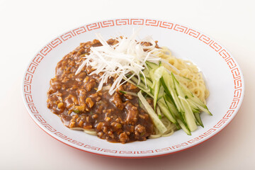 ジャージャー麺