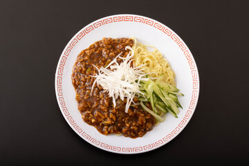 ジャージャー麺
