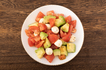 トマトとアボガドのサラダ