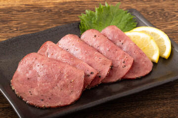 牛タン　(スモーク　桜チップの燻製)