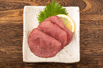 牛タン　(スモーク　桜チップの燻製)