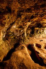 Poblado talayótico de Torre d´en Galmés (1400a.C.), cueva funeraria,tumbas antropomorficas. Ciutadella.Baleares.España. © Tolo