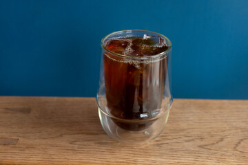 アイスコーヒー　二重構造のグラス　ダブルウォールコーヒーカップ