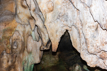 Gruta natural com várias galerias 