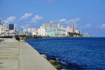 Tableaux ronds sur plexiglas Havana skyline of havana at the malecon