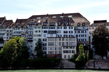 Häuser am Rhein in Basel