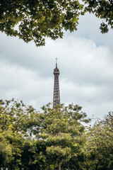 Obraz premium Paris neighborhood close to the eiffel tower