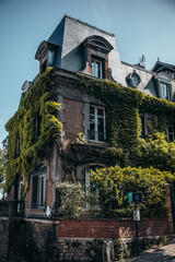 Fototapeta na wymiar Paris montmartre neighborhood
