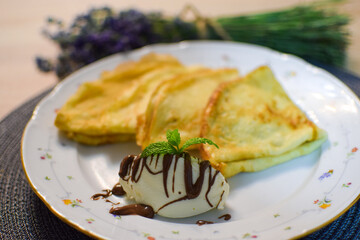Crepes with Mascarpone or Vanilla Cream