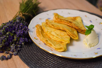 Crepes with Mascarpone or Vanilla Cream