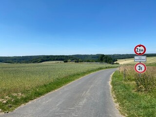 tal der wilden endert, greimersburg, endert, cochem, eifel, wanderweg, deutschlands, feldweg,...